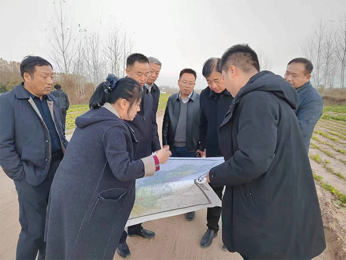 商丘市公路事業(yè)發(fā)展中心黨委書記、主任馬登峰帶隊(duì)到我縣調(diào)研公路工作