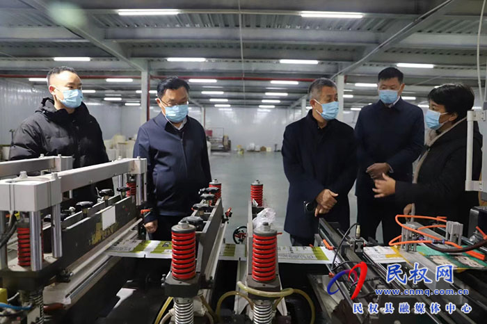 市委宣傳部副部長(zhǎng)、二級(jí)巡視員劉道明到民調(diào)研指導(dǎo)“掃黃打非”基層示范點(diǎn)建設(shè)和印刷企業(yè)管理工作