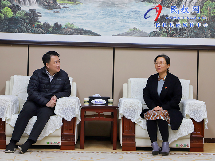 縣委書記王靜嫻會(huì)見國(guó)家開發(fā)銀行河南省分行客戶四處副處長(zhǎng)高宏臣 縣委書記王靜嫻會(huì)見國(guó)家開發(fā)銀行河南省分行客戶四處副處長(zhǎng)高宏臣