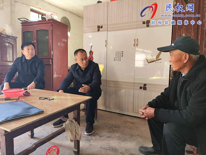 縣政協(xié)主席周明河到綠洲街道督導脫貧攻堅成果后評估工作