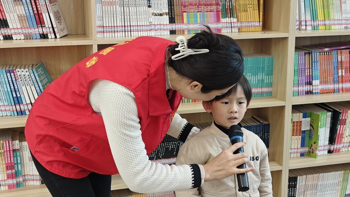 民權(quán)縣圖書館舉辦第三十二期“愛到最美是陪伴”親子閱讀活動 民權(quán)縣圖書館舉辦第三十二期“愛到最美是陪伴”親子閱讀活動