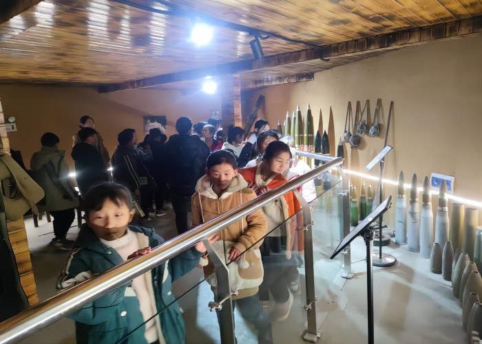 雙塔鎮(zhèn)牛牧崗小學(xué)開展“參觀紅色教育基地 弘揚(yáng)愛國主義精神”主題教育活動 雙塔鎮(zhèn)牛牧崗小學(xué)開展“參觀紅色教育基地 弘揚(yáng)愛國主義精神”主題教育活動