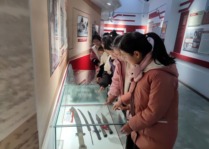 雙塔鎮(zhèn)牛牧崗小學(xué)開展“參觀紅色教育基地 弘揚(yáng)愛國主義精神”主題教育活動 雙塔鎮(zhèn)牛牧崗小學(xué)開展“參觀紅色教育基地 弘揚(yáng)愛國主義精神”主題教育活動