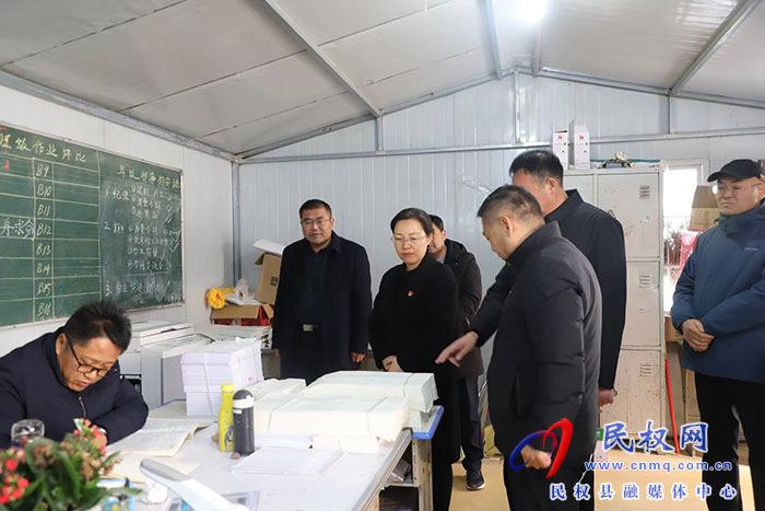 縣委書記王靜嫻調(diào)研教育教學(xué)工作 縣委書記王靜嫻調(diào)研教育教學(xué)工作