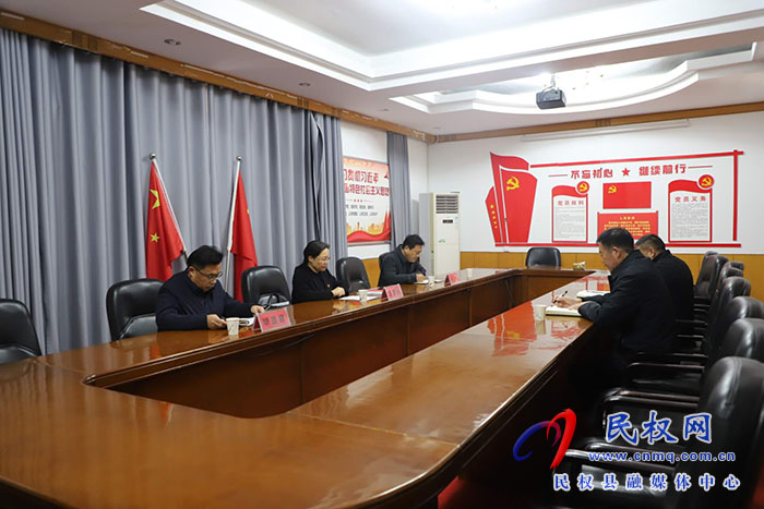 縣委書記王靜嫻調(diào)研教育教學(xué)工作 縣委書記王靜嫻調(diào)研教育教學(xué)工作