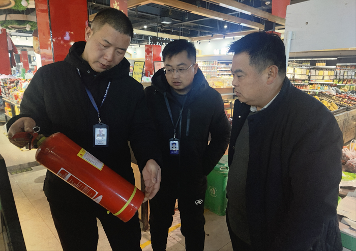 雙塔鎮(zhèn):開展“六查一打”專項行動       筑牢安全生產(chǎn)防線 雙塔鎮(zhèn):開展“六查一打”專項行動       筑牢安全生產(chǎn)防線