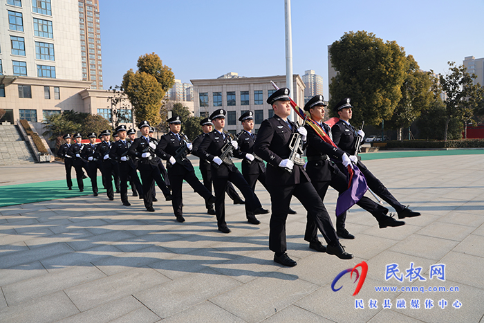 民權(quán)縣公安局舉行慶祝第四個(gè)“中國(guó)人民警察節(jié)”系列活動(dòng) 民權(quán)縣公安局舉行慶祝第四個(gè)“中國(guó)人民警察節(jié)”系列活動(dòng)