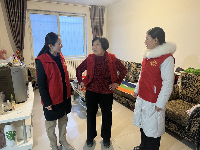 縣婦聯(lián)開展慰問道德模范先進(jìn)典型活動 縣婦聯(lián)開展慰問道德模范先進(jìn)典型活動