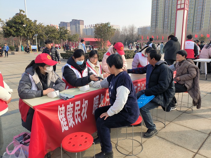 團(tuán)縣委聯(lián)合縣衛(wèi)健委開(kāi)展“健康民權(quán)，暖冬行動(dòng)”志愿服務(wù)活動(dòng)
