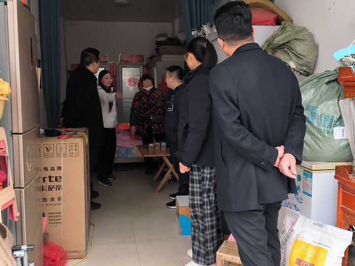 團縣委聯(lián)合縣幫扶好人協(xié)會開展走訪慰問“身邊好人”活動 團縣委聯(lián)合縣幫扶好人協(xié)會開展走訪慰問“身邊好人”活動