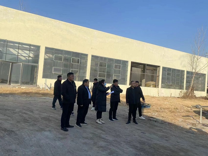 縣財政局實地查驗民權(quán)縣生活垃圾填埋場地下水防滲改造二期工程 縣財政局實地查驗民權(quán)縣生活垃圾填埋場地下水防滲改造二期工程