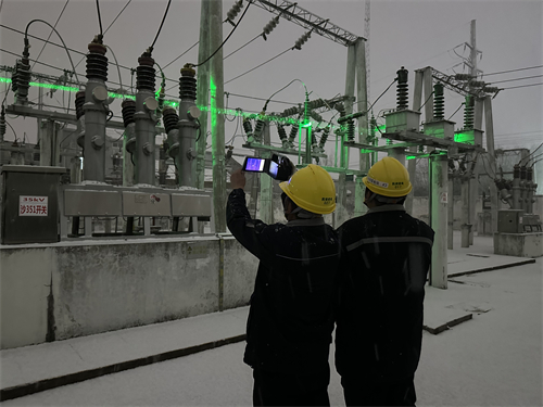 民權(quán)縣供電公司:朔風(fēng)凜冽雪紛飛 ?供電保障正當(dāng)時(shí) 民權(quán)縣供電公司:朔風(fēng)凜冽雪紛飛 ?供電保障正當(dāng)時(shí)