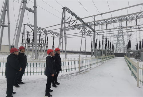 民權(quán)縣供電公司:朔風(fēng)凜冽雪紛飛 ?供電保障正當(dāng)時(shí) 民權(quán)縣供電公司:朔風(fēng)凜冽雪紛飛 ?供電保障正當(dāng)時(shí)