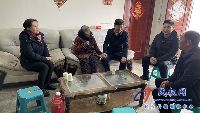 市人大常委會副主任張團(tuán)結(jié)到民開展春節(jié)前慰問活動 市人大常委會副主任張團(tuán)結(jié)到民開展春節(jié)前慰問活動
