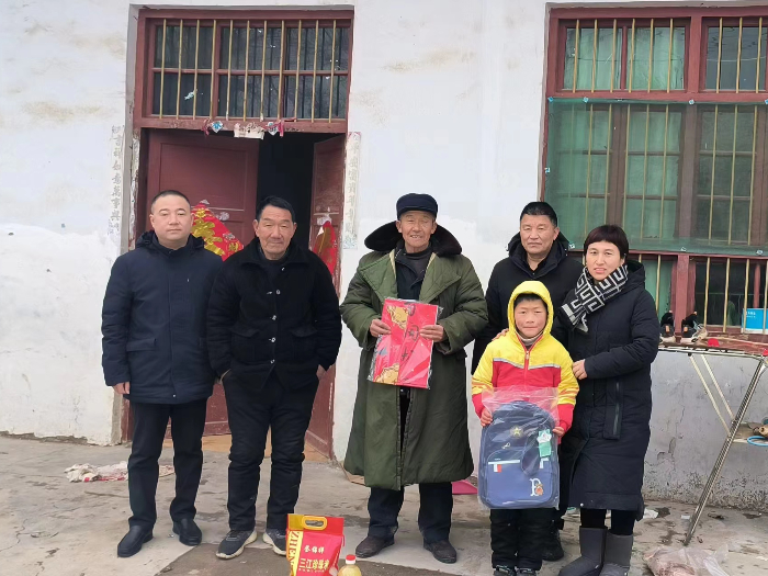 縣林業(yè)發(fā)展服務(wù)中心開展迎新春、送溫暖走訪慰問活動