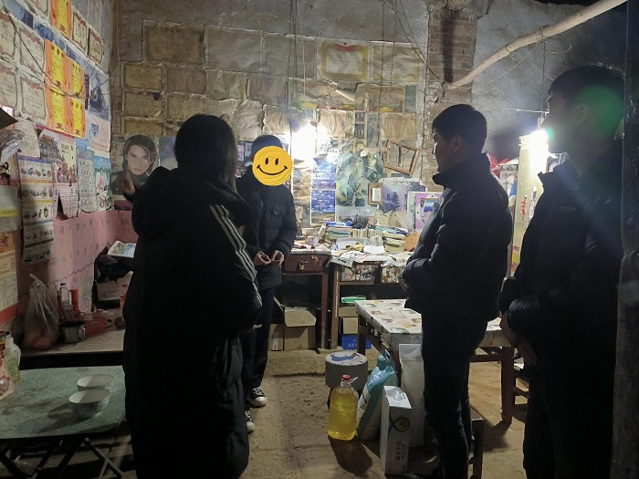 團(tuán)縣委攜手青年企業(yè)家走訪慰問困難學(xué)生 團(tuán)縣委攜手青年企業(yè)家走訪慰問困難學(xué)生