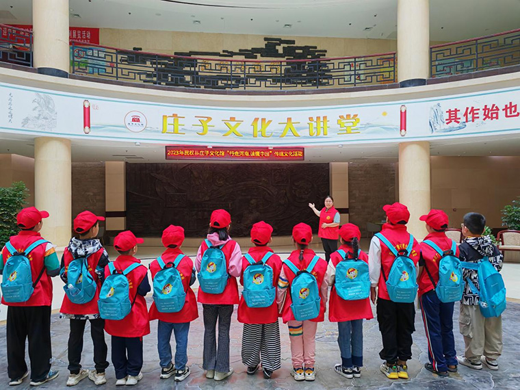 民權(quán)縣文化廣電旅游局積極實(shí)施文化惠民 助力未成年人思想道德建設(shè)工作 民權(quán)縣文化廣電旅游局積極實(shí)施文化惠民 助力未成年人思想道德建設(shè)工作