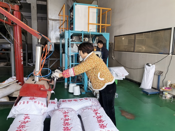 雙塔鎮(zhèn):春風送崗促就業(yè) 雙塔鎮(zhèn):春風送崗促就業(yè)