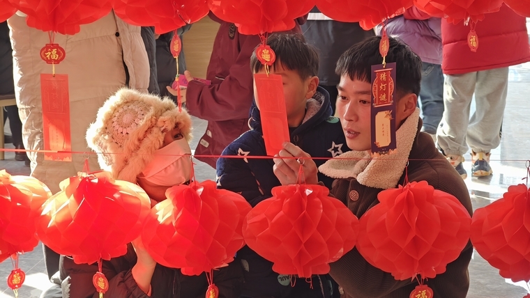 民權(quán)縣圖書館舉辦“龍吟書香鬧元宵”第二屆燈謎競猜活動(dòng) 民權(quán)縣圖書館舉辦“龍吟書香鬧元宵”第二屆燈謎競猜活動(dòng)