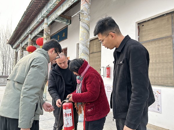 野崗鎮(zhèn)開展宗教場(chǎng)所消防安全“回頭看”工作 野崗鎮(zhèn)開展宗教場(chǎng)所消防安全“回頭看”工作