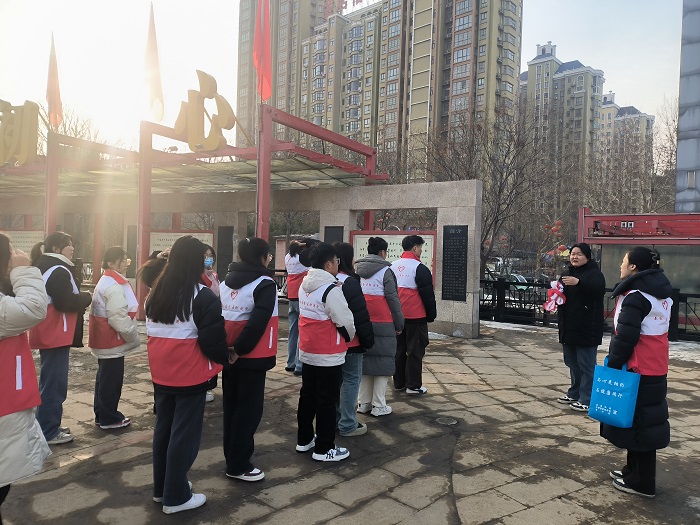 團(tuán)縣委組織青年志愿者助力民權(quán)縣2024年春風(fēng)行動(dòng)首場(chǎng)大型招聘會(huì) 團(tuán)縣委組織青年志愿者助力民權(quán)縣2024年春風(fēng)行動(dòng)首場(chǎng)大型招聘會(huì)
