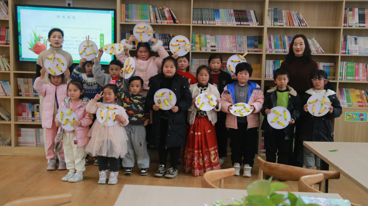 民權(quán)縣圖書館舉辦2024年第三期“愛到最美是陪伴”親子閱讀活動(總第36期) 民權(quán)縣圖書館舉辦2024年第三期“愛到最美是陪伴”親子閱讀活動(總第36期)