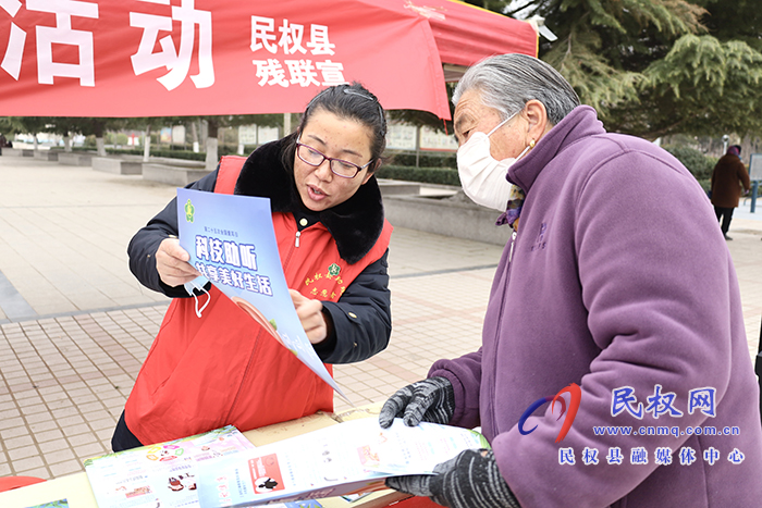 我縣開展“科技助聽，共享美好生活”主題宣傳活動