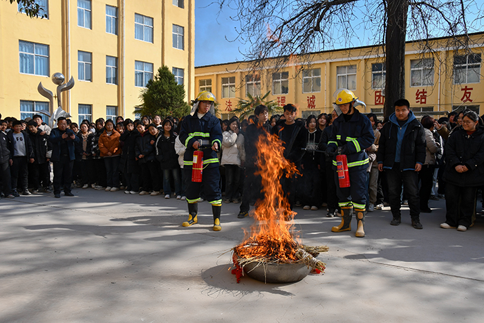 人和鎮(zhèn)舉辦春季學校消防安全知識培訓演練 人和鎮(zhèn)舉辦春季學校消防安全知識培訓演練