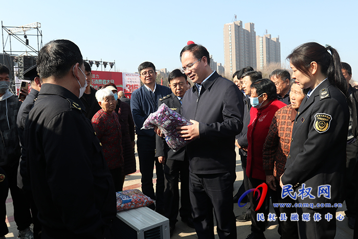 民權(quán)縣2024年3·15國際消費(fèi)者權(quán)益日紀(jì)念宣傳活動(dòng)啟動(dòng) 民權(quán)縣2024年3·15國際消費(fèi)者權(quán)益日紀(jì)念宣傳活動(dòng)啟動(dòng)