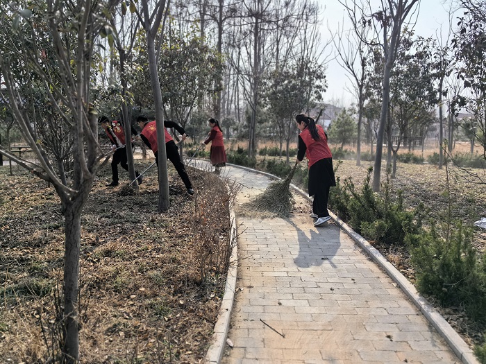 雙塔鎮(zhèn):清理白色垃圾 助力“生態(tài)宜居星” 雙塔鎮(zhèn):清理白色垃圾 助力“生態(tài)宜居星”