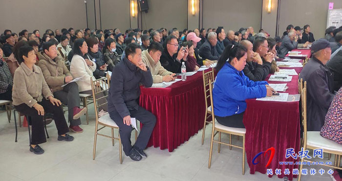 河南省農(nóng)業(yè)科學(xué)院果樹、蔬菜產(chǎn)業(yè)發(fā)展培訓(xùn)會在民權(quán)召開