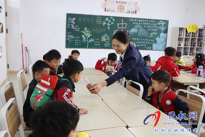 開展幼小銜接 開啟幼兒成長之旅 ——民權(quán)縣第一實驗幼兒園攜手民權(quán)縣求實學(xué)校開展幼小銜接活動 開展幼小銜接 開啟幼兒成長之旅 ——民權(quán)縣第一實驗幼兒園攜手民權(quán)縣求實學(xué)校開展幼小銜接活動