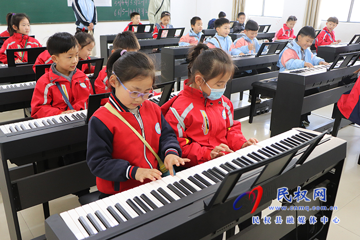 開展幼小銜接 開啟幼兒成長之旅 ——民權(quán)縣第一實驗幼兒園攜手民權(quán)縣求實學(xué)校開展幼小銜接活動 開展幼小銜接 開啟幼兒成長之旅 ——民權(quán)縣第一實驗幼兒園攜手民權(quán)縣求實學(xué)校開展幼小銜接活動