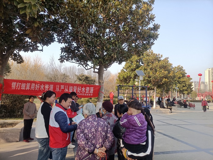 團(tuán)縣委開展“精打細(xì)算用好水資源 從嚴(yán)從細(xì)管好水資源”節(jié)水宣傳活動(dòng) 團(tuán)縣委開展“精打細(xì)算用好水資源 從嚴(yán)從細(xì)管好水資源”節(jié)水宣傳活動(dòng)