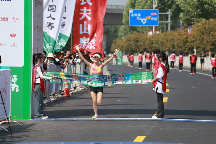 穿越林海 一路花香  巴迪瑞2024民權(quán)申甘林帶生態(tài)馬拉松賽激情開跑 穿越林海 一路花香  巴迪瑞2024民權(quán)申甘林帶生態(tài)馬拉松賽激情開跑