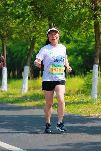 穿越林海 一路花香  巴迪瑞2024民權(quán)申甘林帶生態(tài)馬拉松賽激情開跑 穿越林海 一路花香  巴迪瑞2024民權(quán)申甘林帶生態(tài)馬拉松賽激情開跑