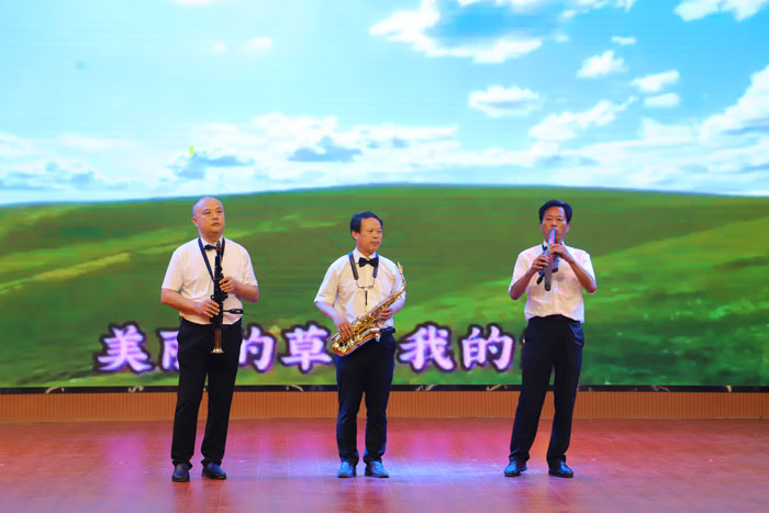 民權縣舉行慶?！拔逡弧眲趧庸?jié)文藝匯演