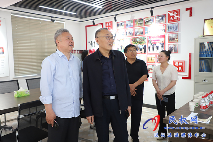 市政協(xié)副主席吳英杰一行到民調(diào)研 市政協(xié)副主席吳英杰一行到民調(diào)研