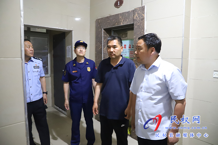 我縣開展電動自行車安全隱患集中夜查行動 我縣開展電動自行車安全隱患集中夜查行動