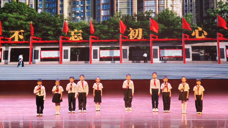 民權(quán)縣舉辦“童心向祖國·禮贊新時代”“慶六一”詩歌朗誦會 民權(quán)縣舉辦“童心向祖國·禮贊新時代”“慶六一”詩歌朗誦會