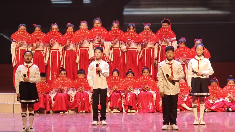 民權(quán)縣舉辦“童心向祖國·禮贊新時代”“慶六一”詩歌朗誦會 民權(quán)縣舉辦“童心向祖國·禮贊新時代”“慶六一”詩歌朗誦會