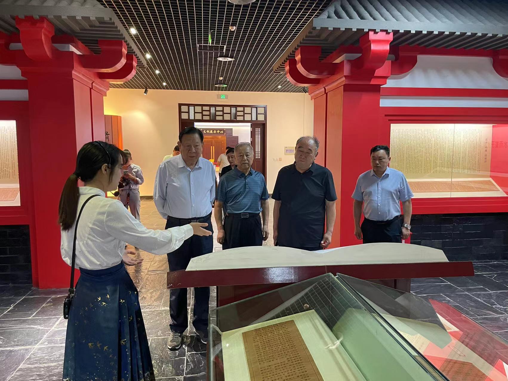 市關(guān)工委到莊子文化館調(diào)研 市關(guān)工委到莊子文化館調(diào)研