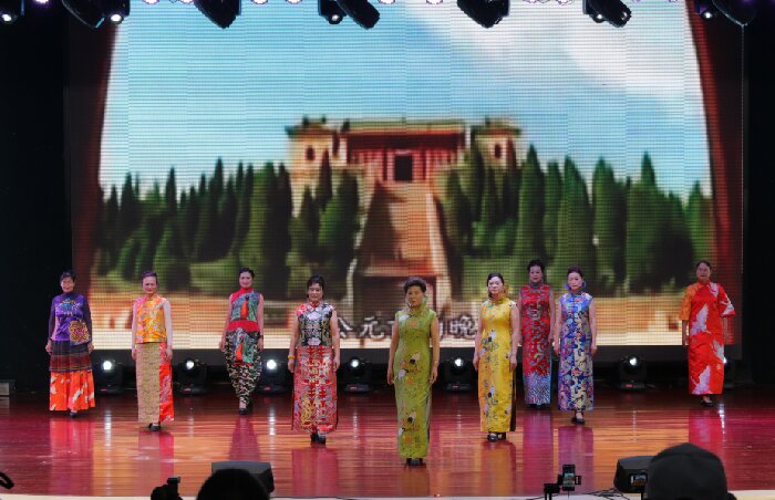 民權(quán)縣人民文化館組織參加2024年“奮進(jìn)新征程 秀出新風(fēng)采”商丘市首屆銀發(fā)藝術(shù)模特大賽 民權(quán)縣人民文化館組織參加2024年“奮進(jìn)新征程 秀出新風(fēng)采”商丘市首屆銀發(fā)藝術(shù)模特大賽