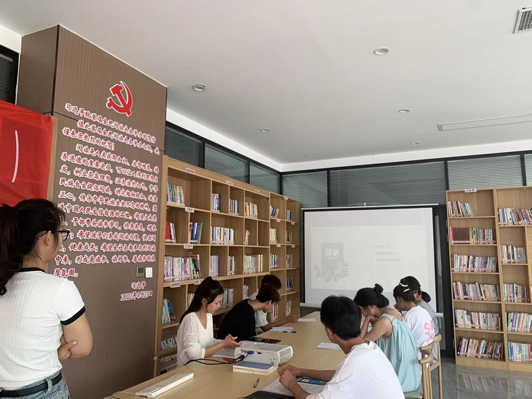 民權(quán)縣圖書館舉辦第一期播音與主持公益講座 民權(quán)縣圖書館舉辦第一期播音與主持公益講座