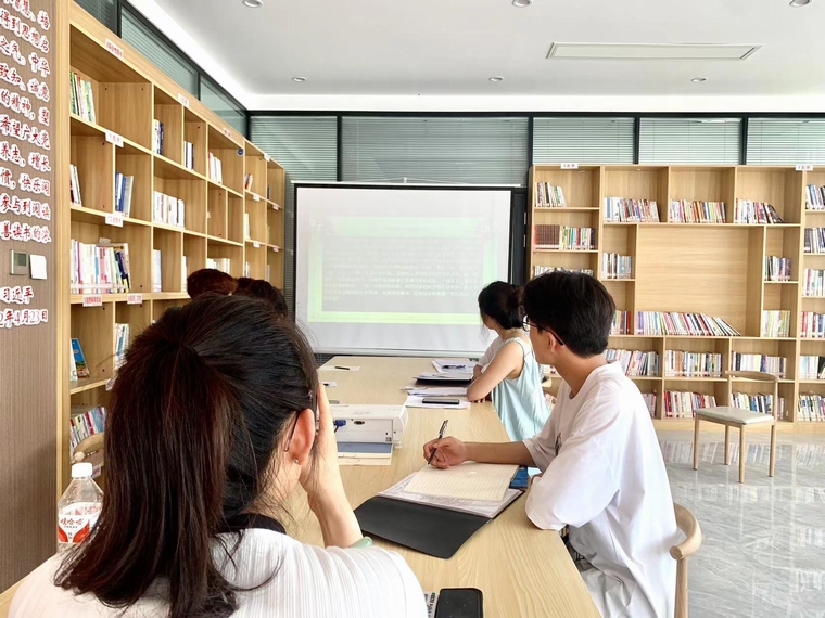 民權(quán)縣圖書館舉辦第一期播音與主持公益講座 民權(quán)縣圖書館舉辦第一期播音與主持公益講座