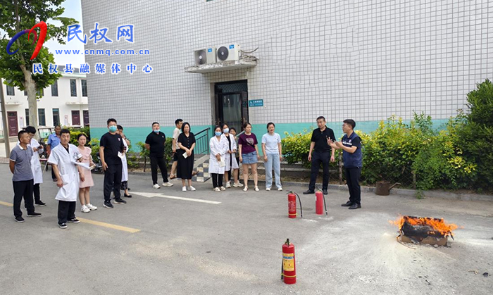 北關(guān)鎮(zhèn):開展消防知識培訓(xùn)及演練活動 北關(guān)鎮(zhèn):開展消防知識培訓(xùn)及演練活動