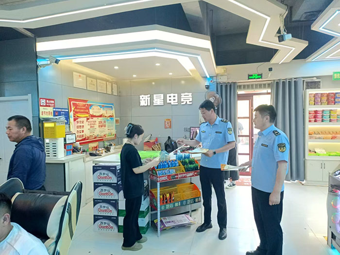 民權(quán)縣文化市場綜合行政執(zhí)法大隊(duì)開展普法宣傳活動--優(yōu)化營商環(huán)境 民權(quán)縣文化市場綜合行政執(zhí)法大隊(duì)開展普法宣傳活動--優(yōu)化營商環(huán)境