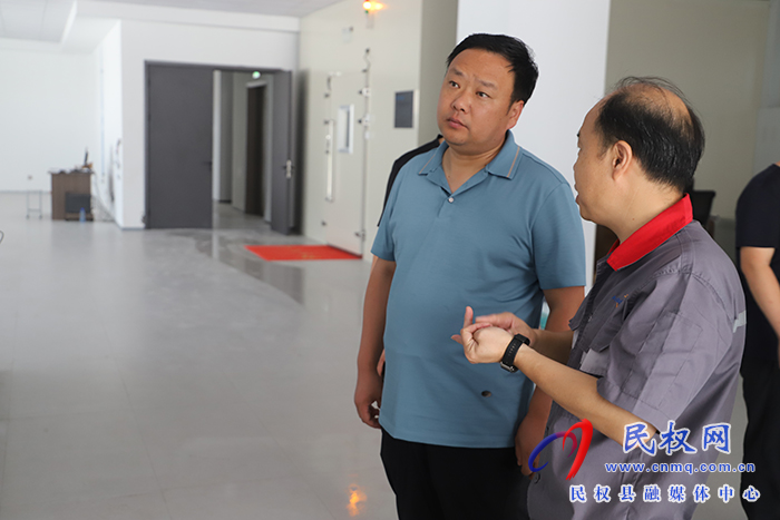 縣委常委、常務副縣長李衛(wèi)政調(diào)研企業(yè)發(fā)展情況