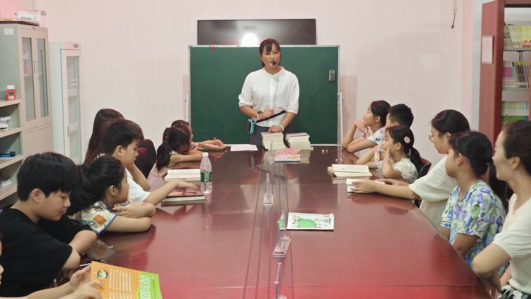 民權(quán)縣舉辦“愛(ài)心課堂 快樂(lè)成長(zhǎng)”注意力訓(xùn)練文明實(shí)踐公益講座 民權(quán)縣舉辦“愛(ài)心課堂 快樂(lè)成長(zhǎng)”注意力訓(xùn)練文明實(shí)踐公益講座
