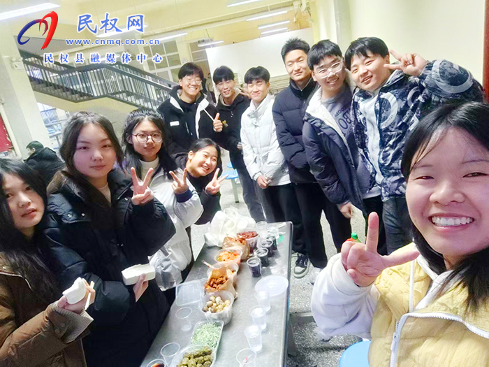 優(yōu)秀教師許巖巖 優(yōu)秀教師許巖巖